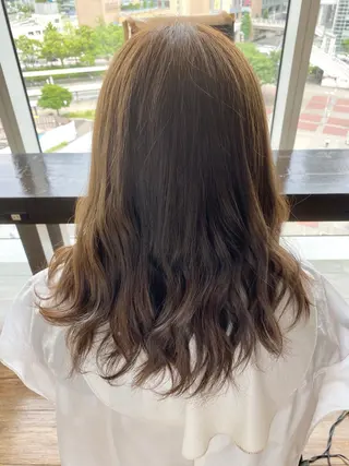 ロング カラー XXXY'S Color Flip所属・小宮 真理奈のヘアスタイル
