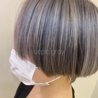 ショート カラー sea's所属・ヒラカホ/矢場町/ ブリーチ/似合わせのヘアスタイル