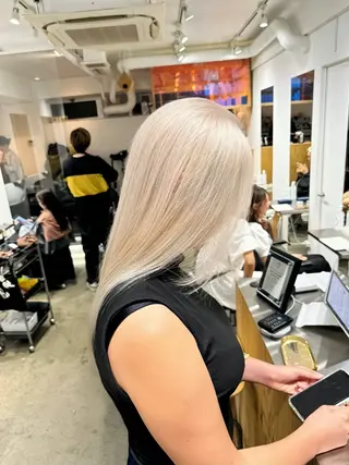 セミロング JUNYA 海外ガールヘアのヘアスタイル