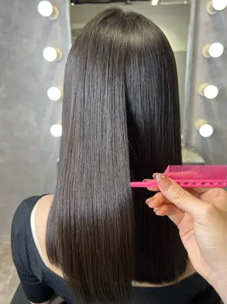 ロング カラー ヘアアレンジ _WHITE鳳所属・ミルクティーベージュ ハイライトヘアHIのヘアスタイル