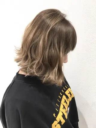 ミディアム 岸 保奈美のヘアスタイル