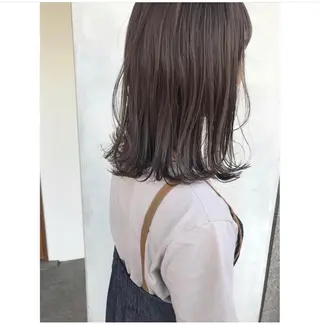 ミディアム カラー 船津 佳奈美のヘアスタイル