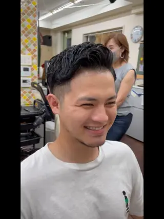 ショート パーマ メンズ メンズパーマ 赤司 泰樹のヘアスタイル