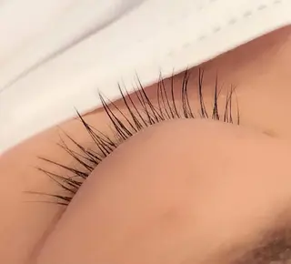 マツエク・マツパ 岡田詩織 MODE Ks松原店のヘアスタイル