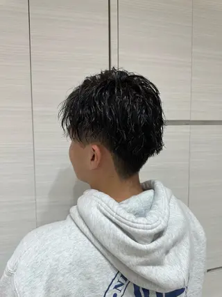 ショート パーマ メンズ 中嶋 紘夢のヘアスタイル