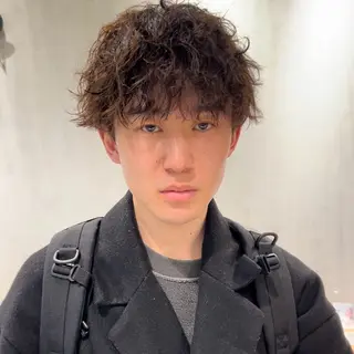 パーマ メンズ メンズパーマ/フェ ザーパーマ/古川晴輝のヘアスタイル