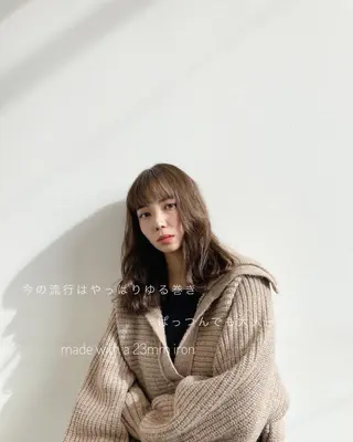 セミロング カラー パーマ ヘアアレンジ Zina渋谷エリア マネージャShionのヘアスタイル