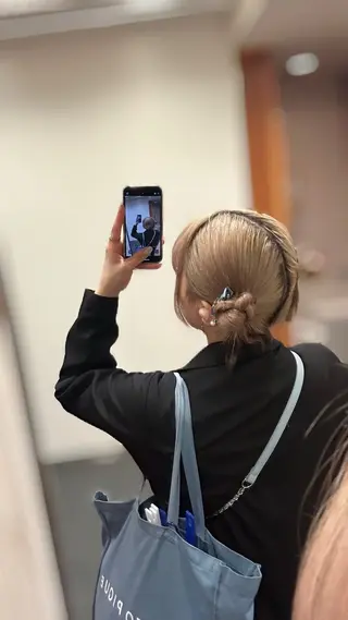 ミディアム ヘアアレンジ 彩華 🎀 西梅田美容室のヘアスタイル