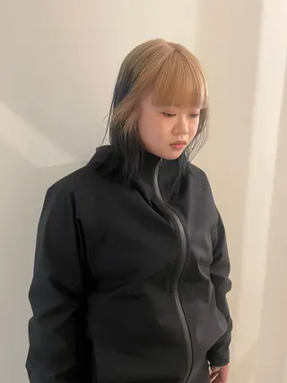 ミディアム カラー 渋谷 留菜のヘアスタイル