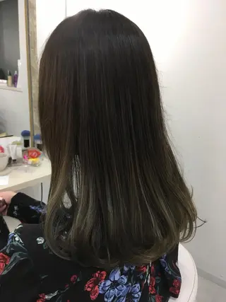 ミディアム セミロング カラー 髪質改善 中川　翔のヘアスタイル