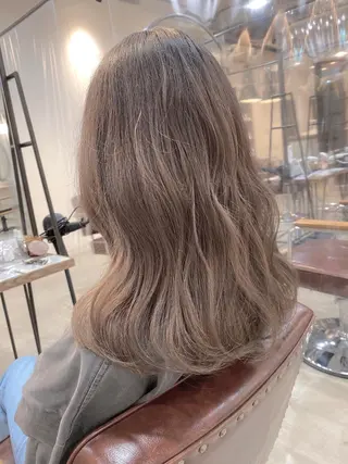 セミロング カラー Lolonois梅田 スタッフのヘアスタイル