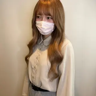 ロング アールバイニーナ所属・R by NINA アールバイニーナのヘアスタイル