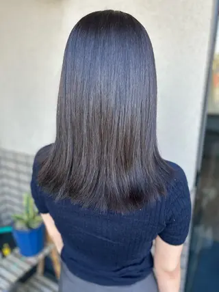 ミディアム カラー 沢田 瞳のヘアスタイル