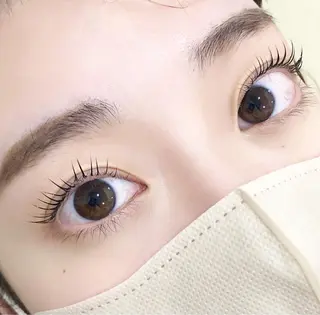 ネイル マツエク・マツパ アイブロウ Nail&eye Belire 新宿のネイルデザイン