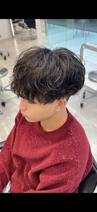 パーマ メンズ 小尾 優然のヘアスタイル