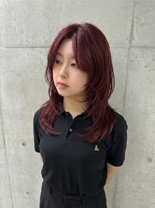 カラー セミロング piLLon 心斎橋のヘアスタイル