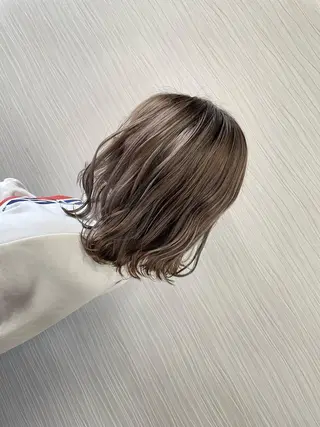 ミディアム カラー LaRmE Ayumi.のヘアスタイル