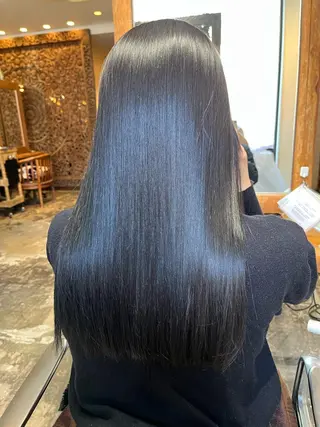 ロング putri店長 和田鈴采のヘアスタイル