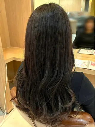 ロング パーマ 宮尾 愛海のヘアスタイル