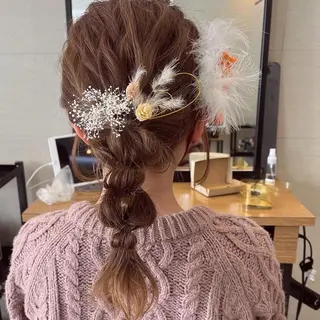 セミロング ヘアアレンジ あやめ【顔まわり/レ イヤー/柔らかカラ】のヘアスタイル