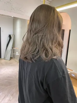 セミロング 透明感🎀LOREN エリコ🌈のヘアスタイル