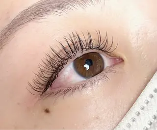 マツエク・マツパ cachette eyelash所属・月森 未奈子のマツエク・マツパデザイン