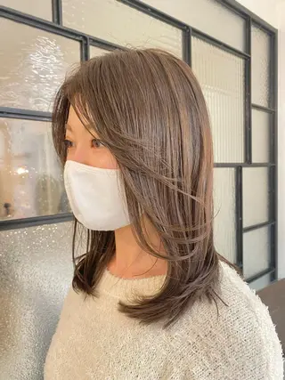 セミロング カラー 安永 涼のヘアスタイル