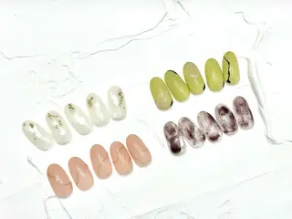 ネイル Elegancia. Hiromiのネイルデザイン