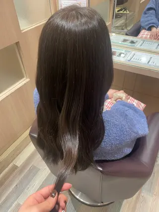 ロング カラー 下澤 天音のヘアスタイル