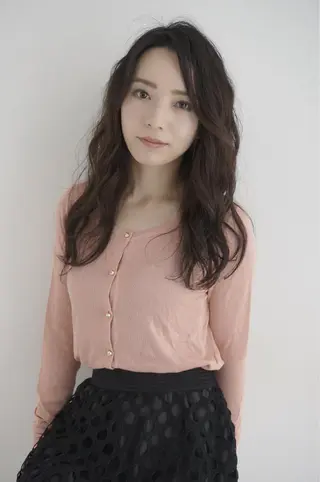 ロング カラー ベージュ/インナー カラー🤍Rieのヘアスタイル