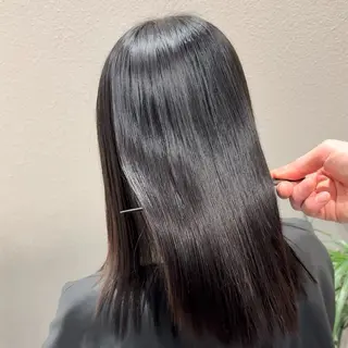 セミロング 美髪職人あお🦕 髪質改善｜原宿のヘアスタイル