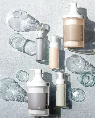 ミディアム miloc MOMOKAのヘアスタイル