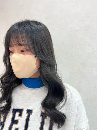 セミロング 韓国風🫧艶カラー 💟ran💟のヘアスタイル