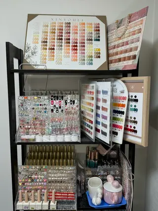 ネイル Hana  NAIL所属・新宿YISInail スカルプ専門店のネイルデザイン