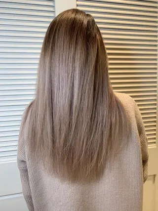 ロング 渋谷ハイトーン/ デザインカラー阿部のヘアスタイル