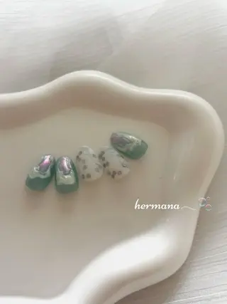 ネイル 伊藤 菜緒のネイルデザイン