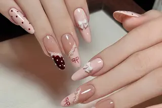 ネイル 小島 阿佑美のネイルデザイン