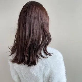 ミディアム カラー 切りっぱなしボブ/ 蒲生四丁目/伊藤瑠唯のヘアスタイル