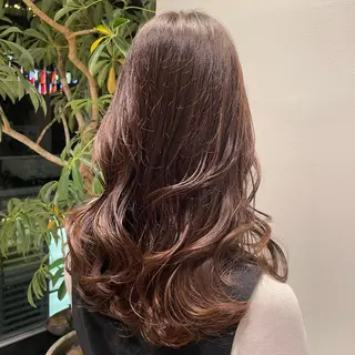 ロング カラー stair:case 武蔵小杉店所属・艶カラーリスト 牛込萌香のヘアスタイル
