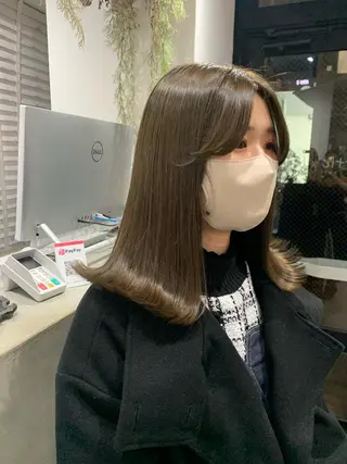 セミロング カラー ヘアアレンジ kei/透明感カラー /ベージュ/インナーのヘアスタイル