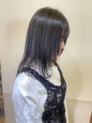 ミディアム カラー 🐺ウルフ/レイヤー 似合わせ‎🤍沙羅のヘアスタイル