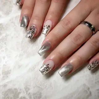 ネイル NEO Beauty Salon所属・𝐍𝐄𝐎 𝐉𝐔𝐑𝐈のネイルデザイン