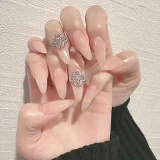 ネイル D-BEAUTY Nailsalonのネイルデザイン