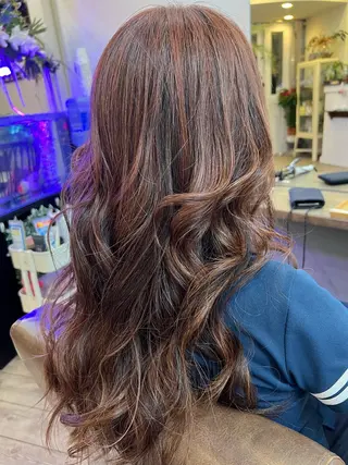 ロング カラー 鶴見 和美のヘアスタイル