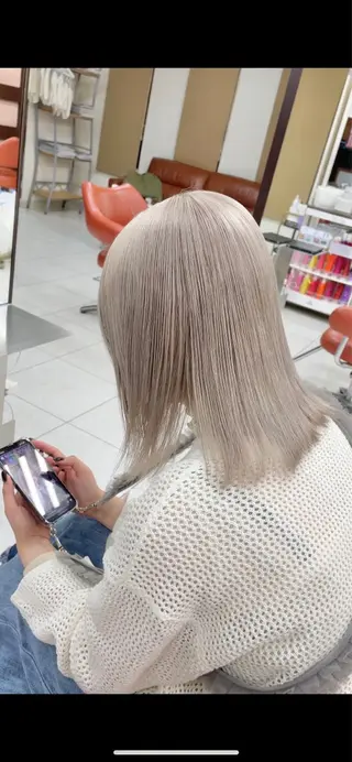 カラー L.OSAKA平山 英一のヘアスタイル