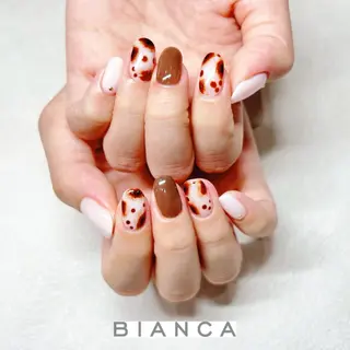 ネイル Bianca ABEのネイルデザイン