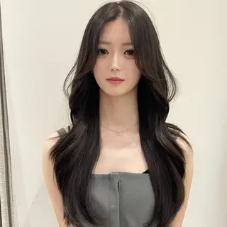 ロング ハッシュカット🖤 レイヤー/透けカラーのヘアスタイル