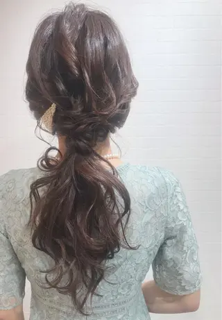 ロング ヘアアレンジ GRANLUSSO 〜グランルッソ駅前店所属・木口 嘉美のヘアスタイル