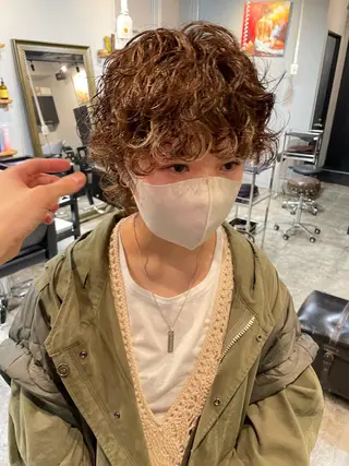 ショート カラー パーマ ハイトーン/レイヤー /ウルフ⭐️永田⭐️のヘアスタイル