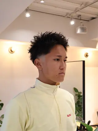 ショート 川副/シャドウ/ 波巻き/メンズパーマのヘアスタイル